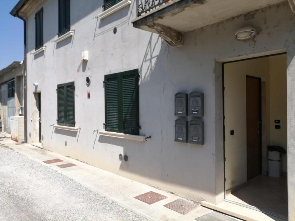 La Casa Di Alyss Appartement Bergamo Buitenkant foto